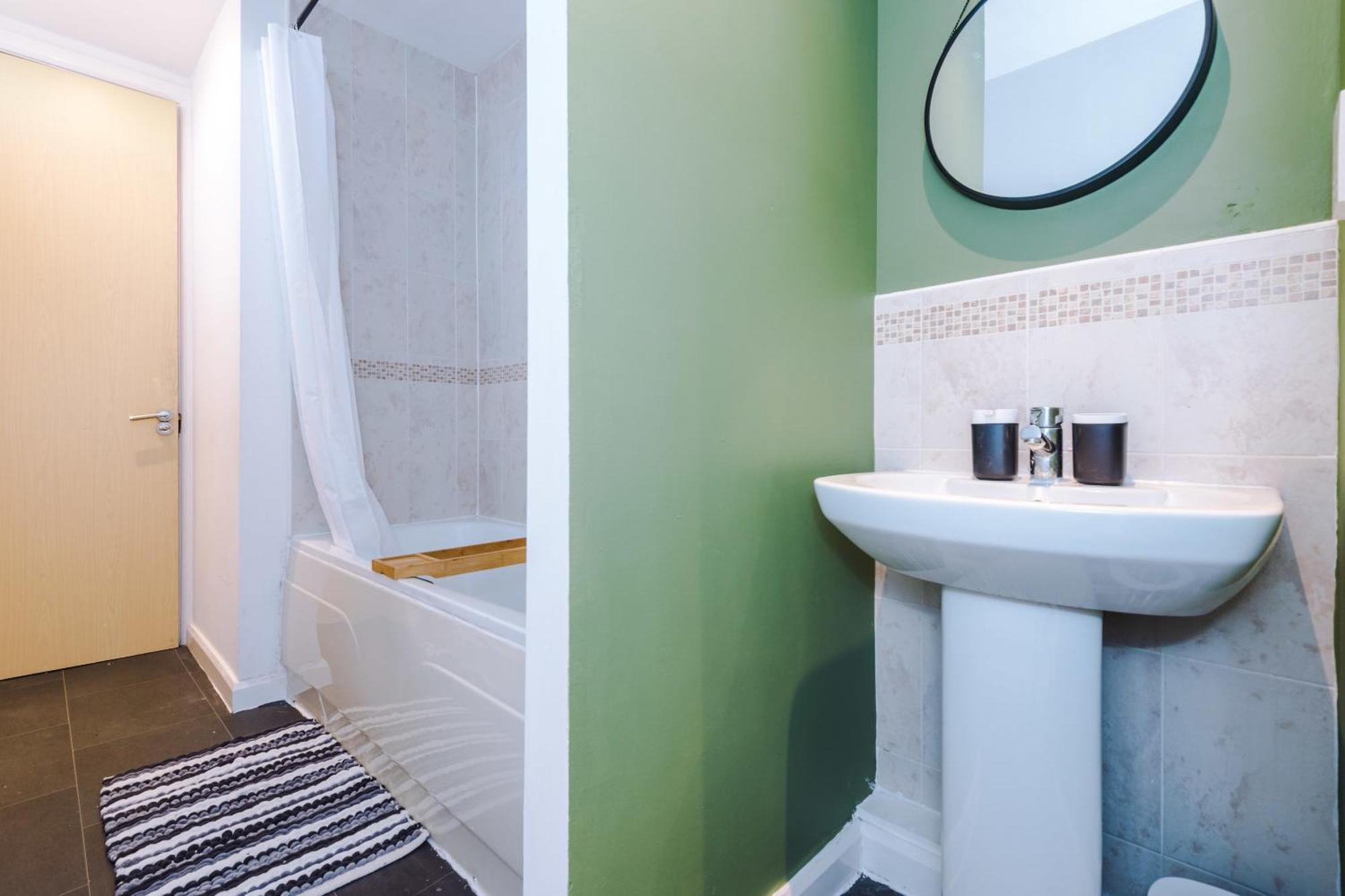 فيلا Rest&Recharge At A Spacious Townhouse By The Etihad مانشستر المظهر الخارجي الصورة